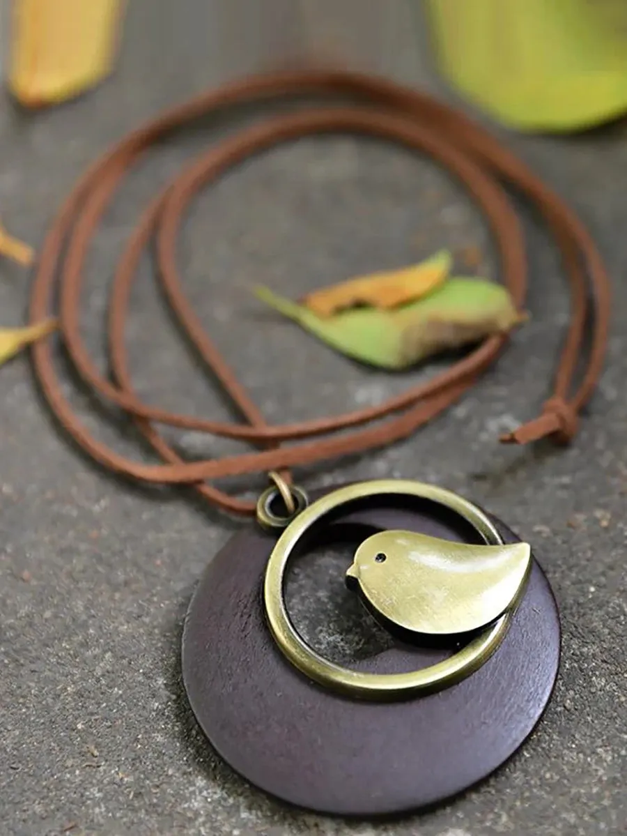 Cute Metal Bird Shape Round Wood Pendant Necklace