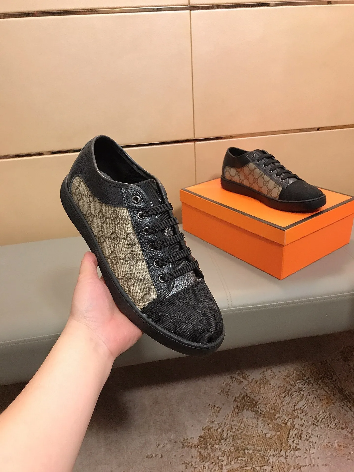 GG ACE BACK GREY LOW-TOP SNEAKERS