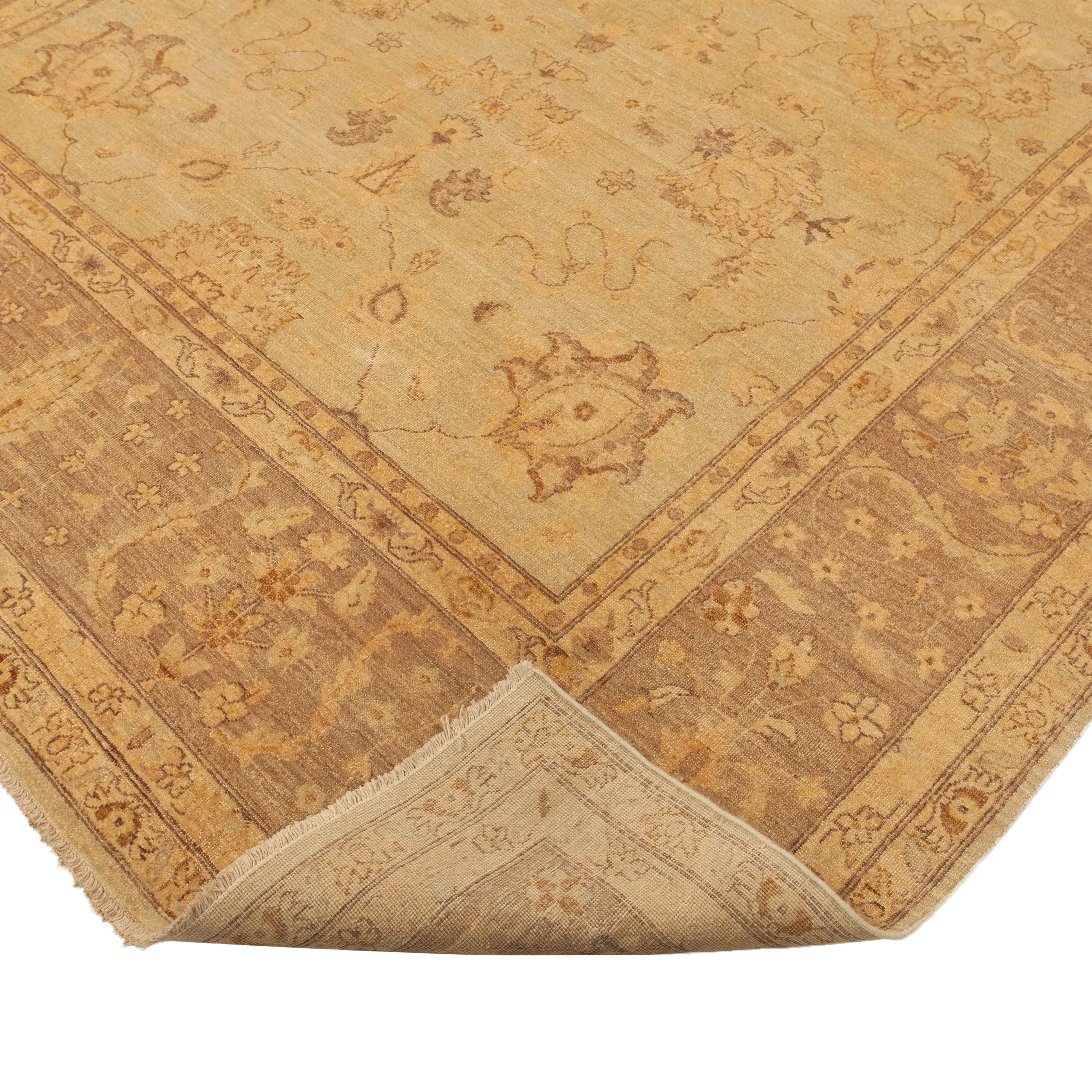 Gold Traditional Wool Rug - 8'6" x 11'11"