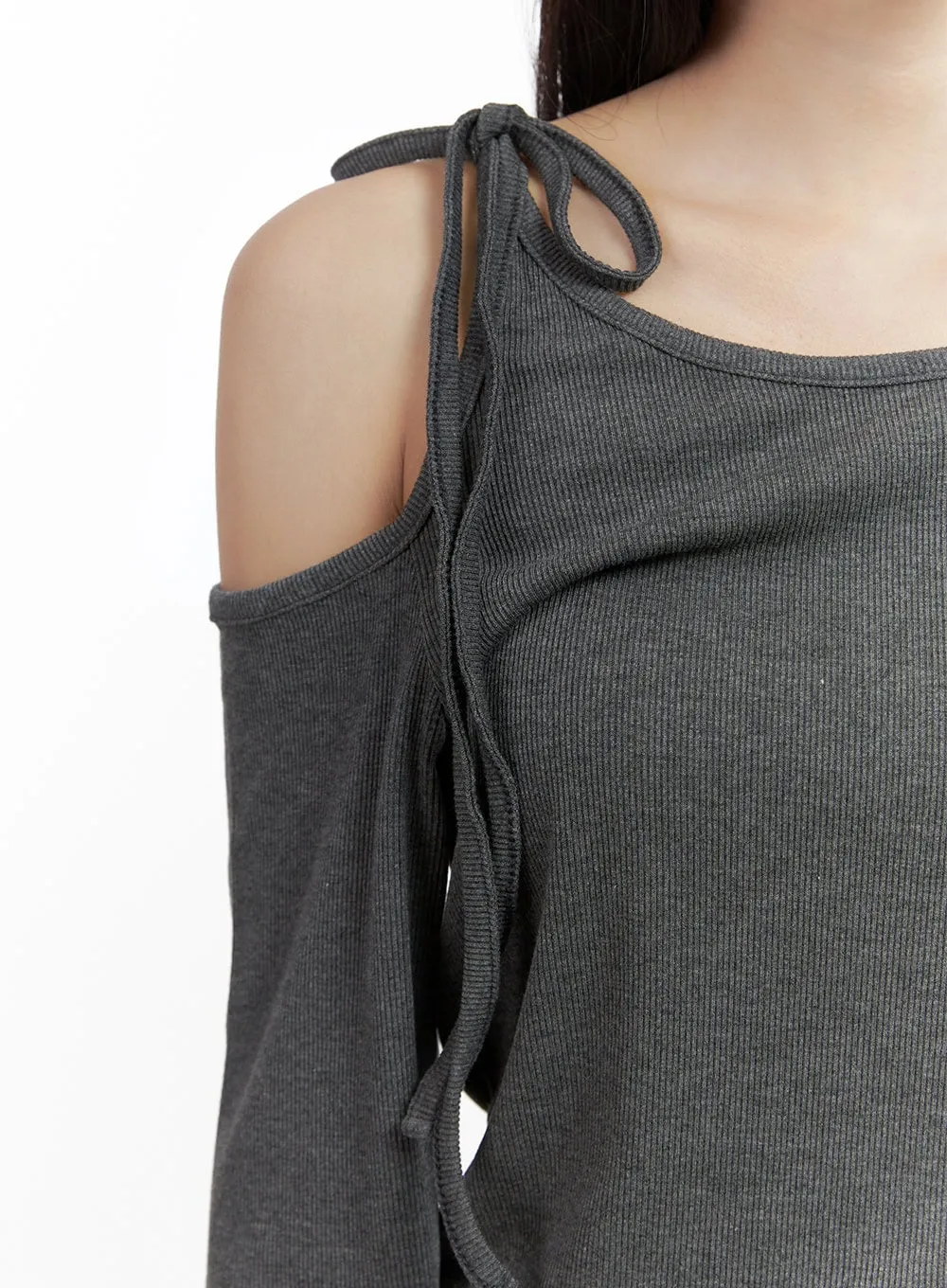 Sleek Cut-Out Detail Long Sleeve Top CS413