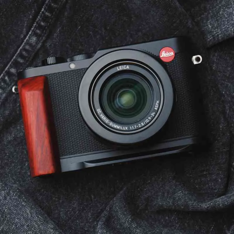 Wooden Leica D-Lux 8 Grip KC Design