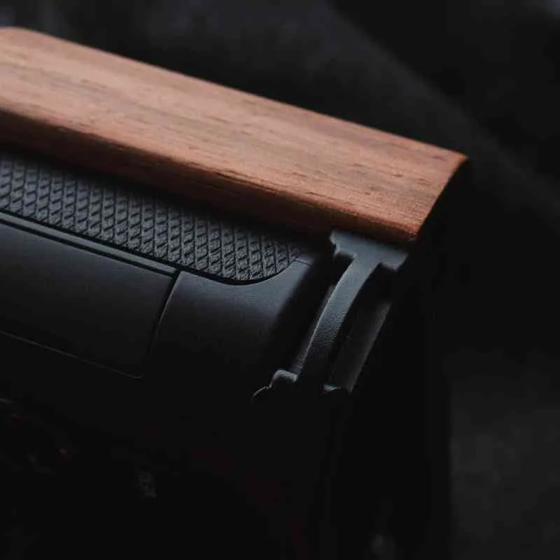 Wooden Leica D-Lux 8 Grip KC Design