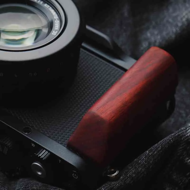 Wooden Leica D-Lux 8 Grip KC Design