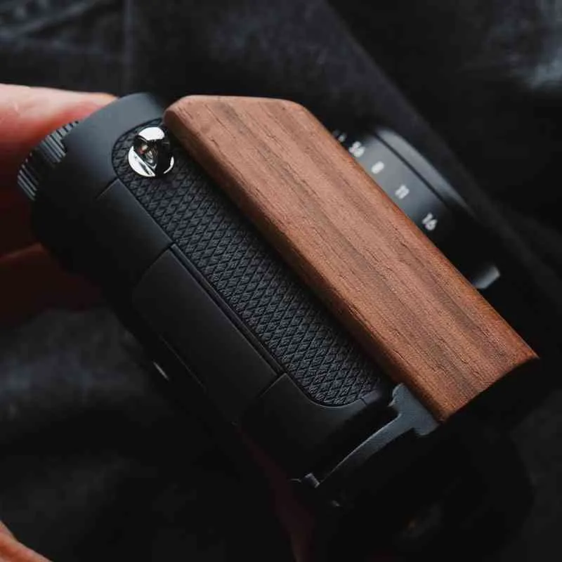 Wooden Leica D-Lux 8 Grip KC Design