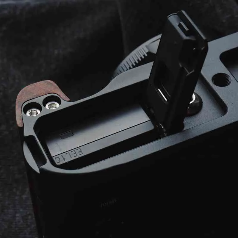 Wooden Leica D-Lux 8 Grip KC Design